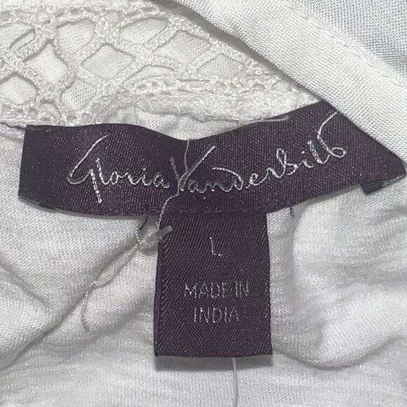 Gloria Vanderbilt Ladies V-Neck Embroidered Cotton Top T-Shirt Large NWT - Picture 8 of 12